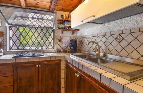Rovittello House | Charming rustic cottage with pool.