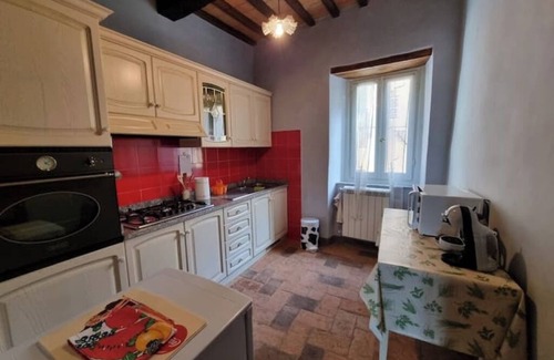 Coreglia Antelminelli House | Charming Oasis in Tuscany: Historic Spaces with Private Jacuzzi