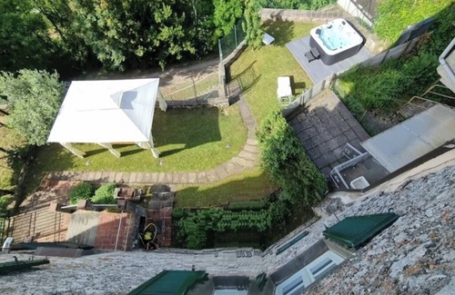 Coreglia Antelminelli House | Charming Oasis in Tuscany: Historic Spaces with Private Jacuzzi