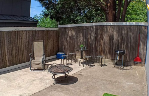 Norris Square Apartment | Charming Jawn in Fabulous Fishtown — W/D, AC, Private Patio & Fast WiFi
