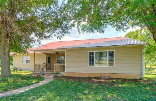 Newkirk House | Charming Kaw Lake Country Home with Game Room!