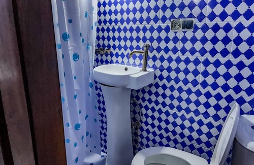 Barumbu Apartment | Charming Kinshasa Apartment in Gombe - Entire House for Rent