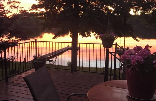 Sheridan House | Charming lakefront cottage with baby grand piano to use by qualified renters.