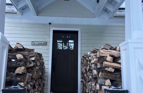 Sainte-Adele House | Charming Lakehouse on Lac Pilon