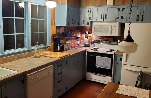 Morgan Cottage | Charming Lakeside Retreat on Crystal-Clear Seymour Lake - Morgan, Vermont