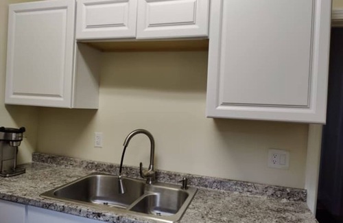Berlin House | Charming, Large Cozy 1-bedroom house in fabulous Berlin with WiFi, near Hartford