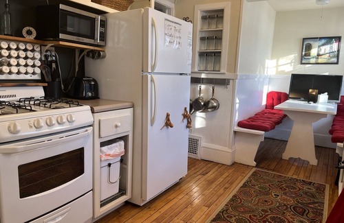 East Harriet House | Charming Linden Hills Cottage steps from Lake Harriet & Lake Bde Maka Ska