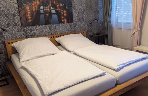 Rhein-Erft-Kreis District House | Charming little guest house ‘Pia’ - centrally located in Bedburg near Colognen