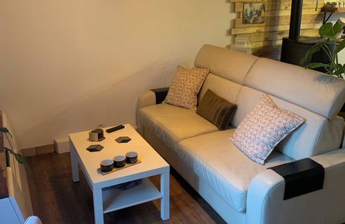 Trie-Chateau Bed & Breakfast | Charming little outbuilding in the countryside