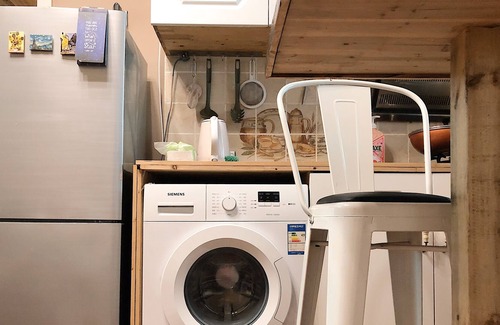 Huaihai Road Commercial Area House | Charming Lodge Line 1 French Concession SH