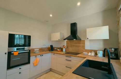 Ardentes Cottage | Charming lodge with parking, pets allowed, near Château de Clavières