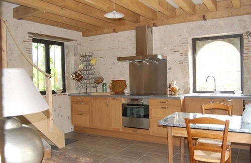 Saint-Pere-sur-Loire Cottage | Charming Loire cottage with terrace in nature