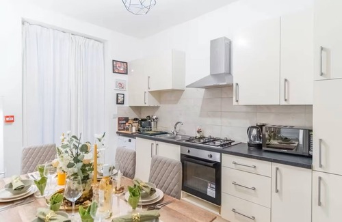 Sudbury Apartment | Charming London Flat Near Wembley + Parks | Garden