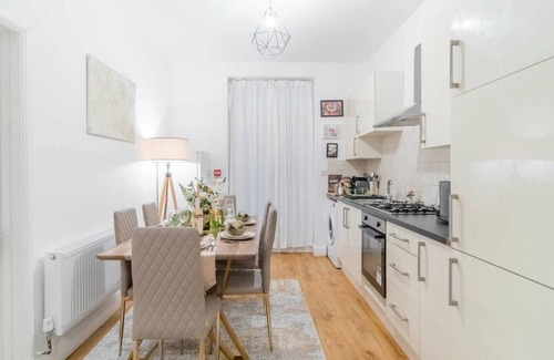 Sudbury Apartment | Charming London Flat Near Wembley + Parks | Garden
