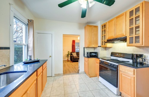 Freeport House | Charming Long Island Home w/Fenced Yard!