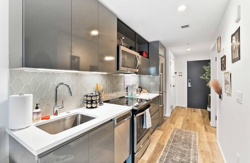Shawmut Apartment | Charming Luxe One-Bedroom Retreat in the South End!