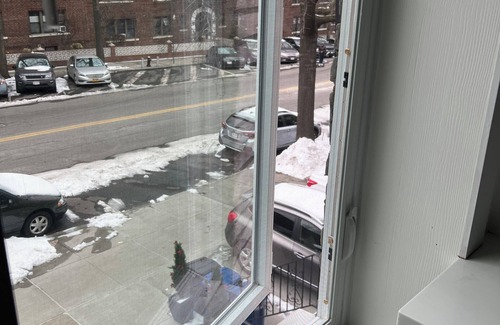 Ditmars Steinway Apartment | Charming luxury 2-bedroom apartment with AC, WiFi in welcoming Queens