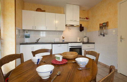 Ferrieres-sur-Sichon Cottage | Charming Mountain Cottage with Terrace, BBQ, and Nearby Stream - Pet Friendly