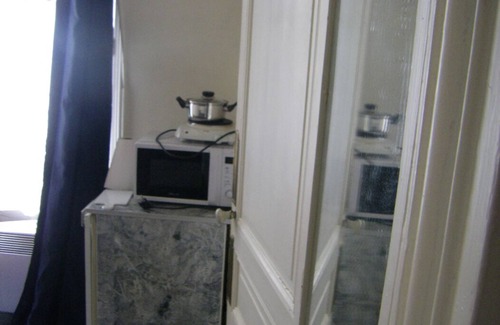 Madeleine Apartment | Charming maid's room in the eighth arrondissement