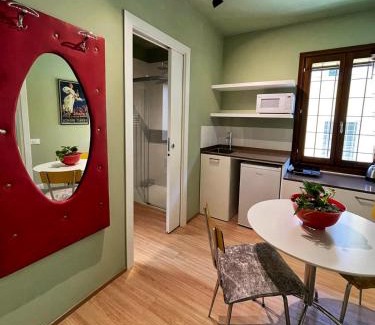 Rubiera Apartment | Charming mini apartment-CasaNina