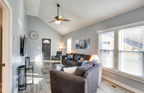 Pleasant Hill House | Charming Missouri Home Less Than 1 Mi to Katy Trail!