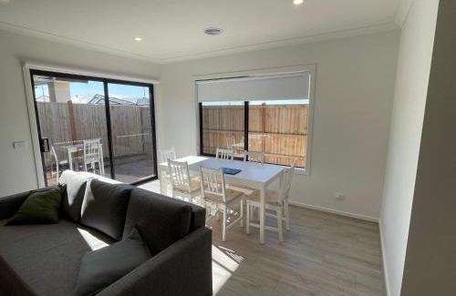 Wyndham Vale House | Charming Modern Family Home in Wyndham Vale