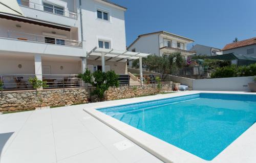 Businci Apartment | Charming modern house with the new swimming pool - apartment Maya 1
