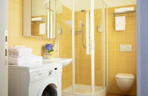 Colmegna Apartment | CHARMING MOMENT di Villa Porta - Residenza Leonardo