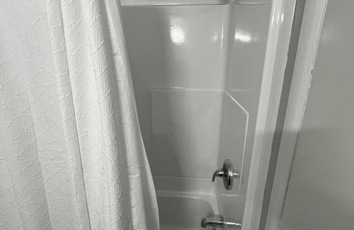 Limerick Hotel | Charming motel rooms in nice Watertown NY