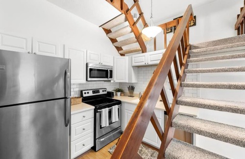 Mount Adams Apartment | Charming Mt Adams 1BR in Prime Location