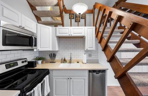 Mount Adams Apartment | Charming Mt Adams 1BR in Prime Location