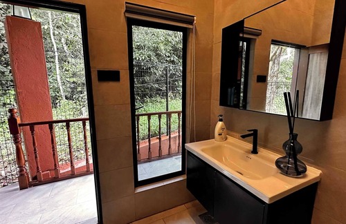Kampung Besar House | Charming Nature Kampung Home for Family Getaways