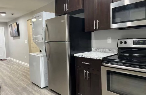Williamsburg House | Charming Newly Renovated 2-bedroom house with WiFi, AC in awesome Williamsburg