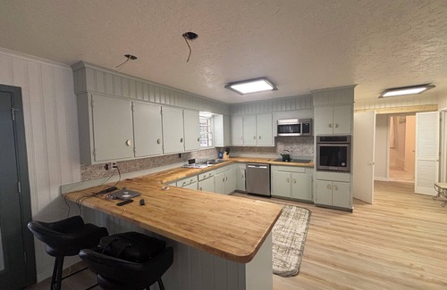 Midland House | Charming Newly renovated 4-bedroom 2Bath bungalow in Old Midland Texas