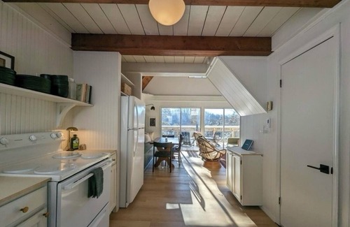 Flat Hollow Marina Cabin | Charming Norris Lake Cabin with views and boat slip @ Marina!