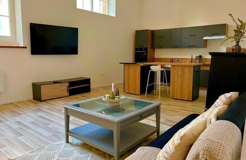 Brienon-sur-Armancon House | Charming outbuilding at the gateway to Joigny and Chablis wines