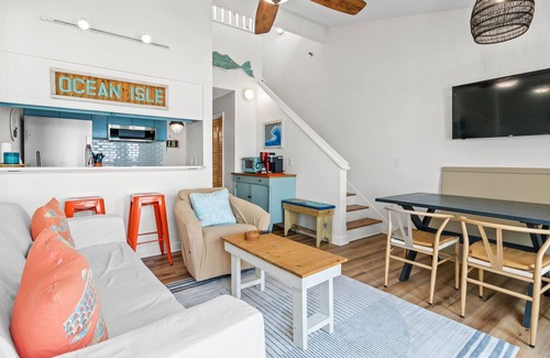 Ocean Isle Beach Condo | Charming Oceanfront 2BR Condo + Pool on Ocean Isle Beach, NC