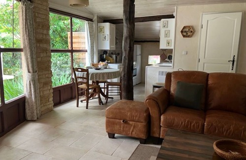 Tremolat Cottage | Charming one bed gite in village location