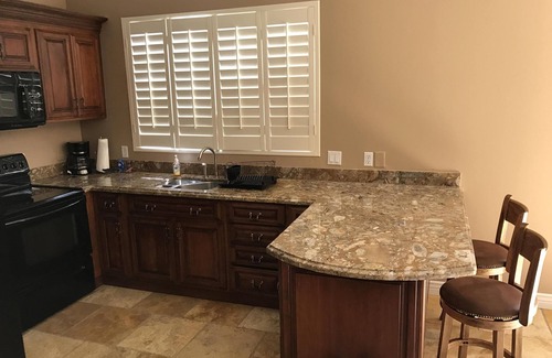 Deer Valley House | Charming One king bedroom one bath guest house