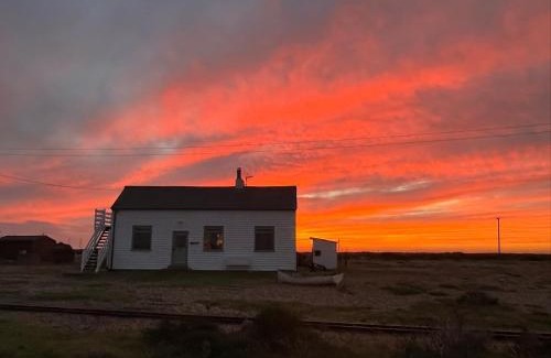 Dungeness House | Charming original fishermans cottage on Dungeness beach