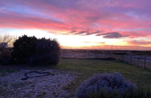 Dungeness House | Charming original fishermans cottage on Dungeness beach