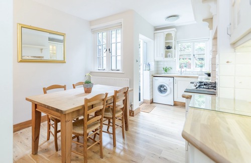 Winchester Cottage | Charming period cottage quietly located in the centre of Winchester