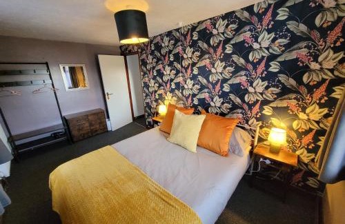 Narberth House | Charming pet friendly 2 bedroom cottage, close to Narberth & local beaches, friendly animals on our smallholding