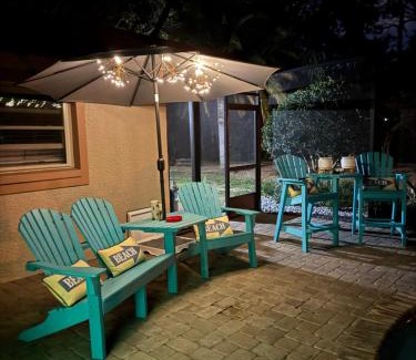 New Port Richey House | Charming Pool House close to the Gulf of America