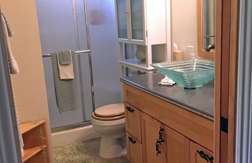 Fallbrook House | Charming Private Guest House, Gorgeous Panoramic Mountain Views, Pool, 2.7 Acres