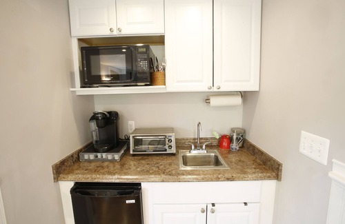 Marblehead House | Charming private townhouse-style lodging, a block from Marblehead Harbor