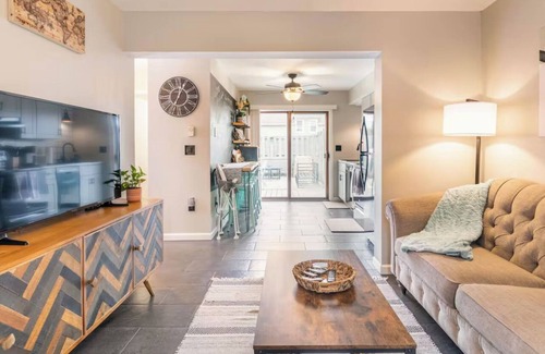 Wanskuck Apartment | Charming Private Townhouse, Heart of the City – Close to All Major Attractions!