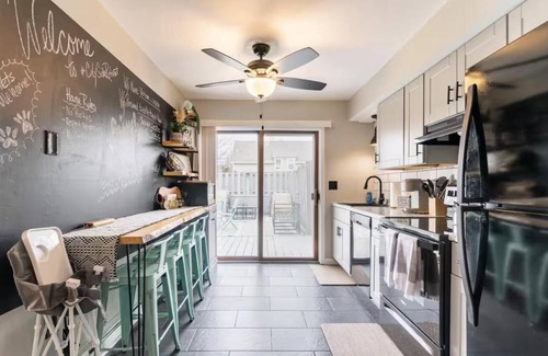 Wanskuck Apartment | Charming Private Townhouse, Heart of the City – Close to All Major Attractions!