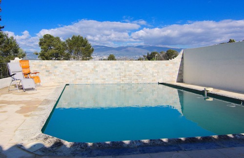 Les Baraques House | Charming Provencal farmhouse with swimming pool and superb view of the Grasse hills