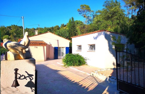 Les Baraques House | Charming Provencal farmhouse with swimming pool and superb view of the Grasse hills
